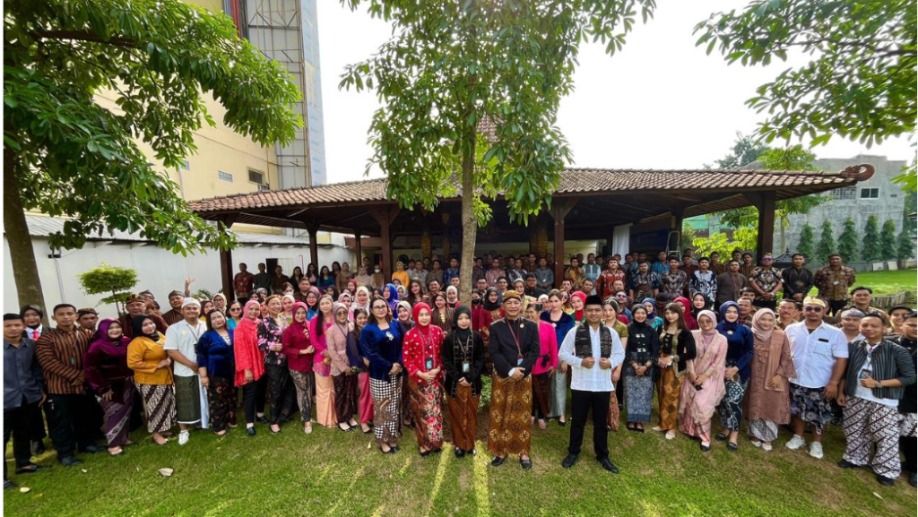 Peresmian Kantor pusat BPR Arto Moro