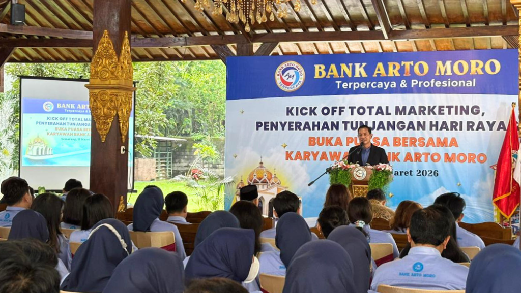 Kick Off Total Marketing Bank Arto Moro